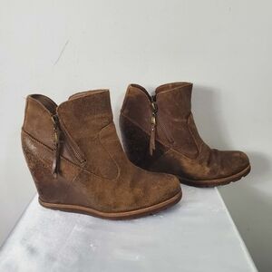 UGG Myrna Chestnut Suede Wedge Ankle Boots Womens Cozy Luxe Shearling Insole